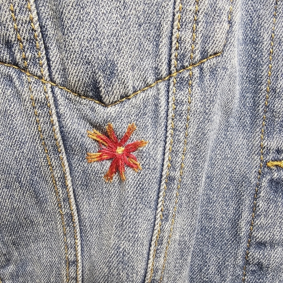 Forever 21 Denim Jean Jacket Hand Embroidery Peace Flowers Boho - Picture 7 of 8